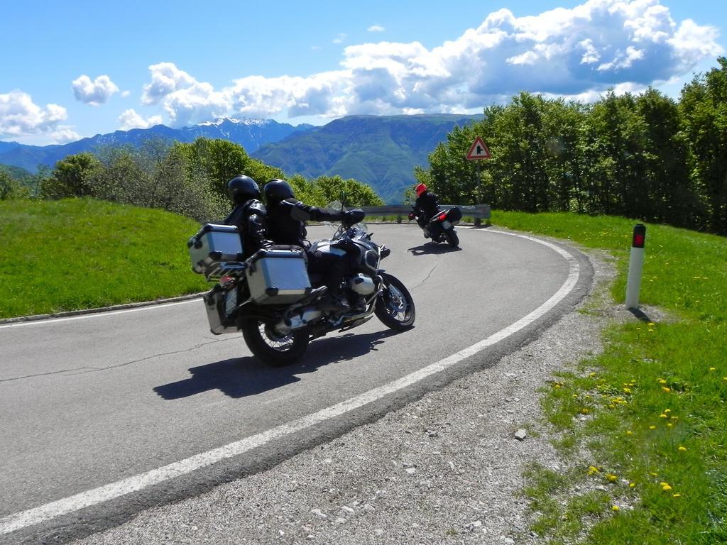 Hotel Rifugio Monte Baldo Avio Esterno foto
