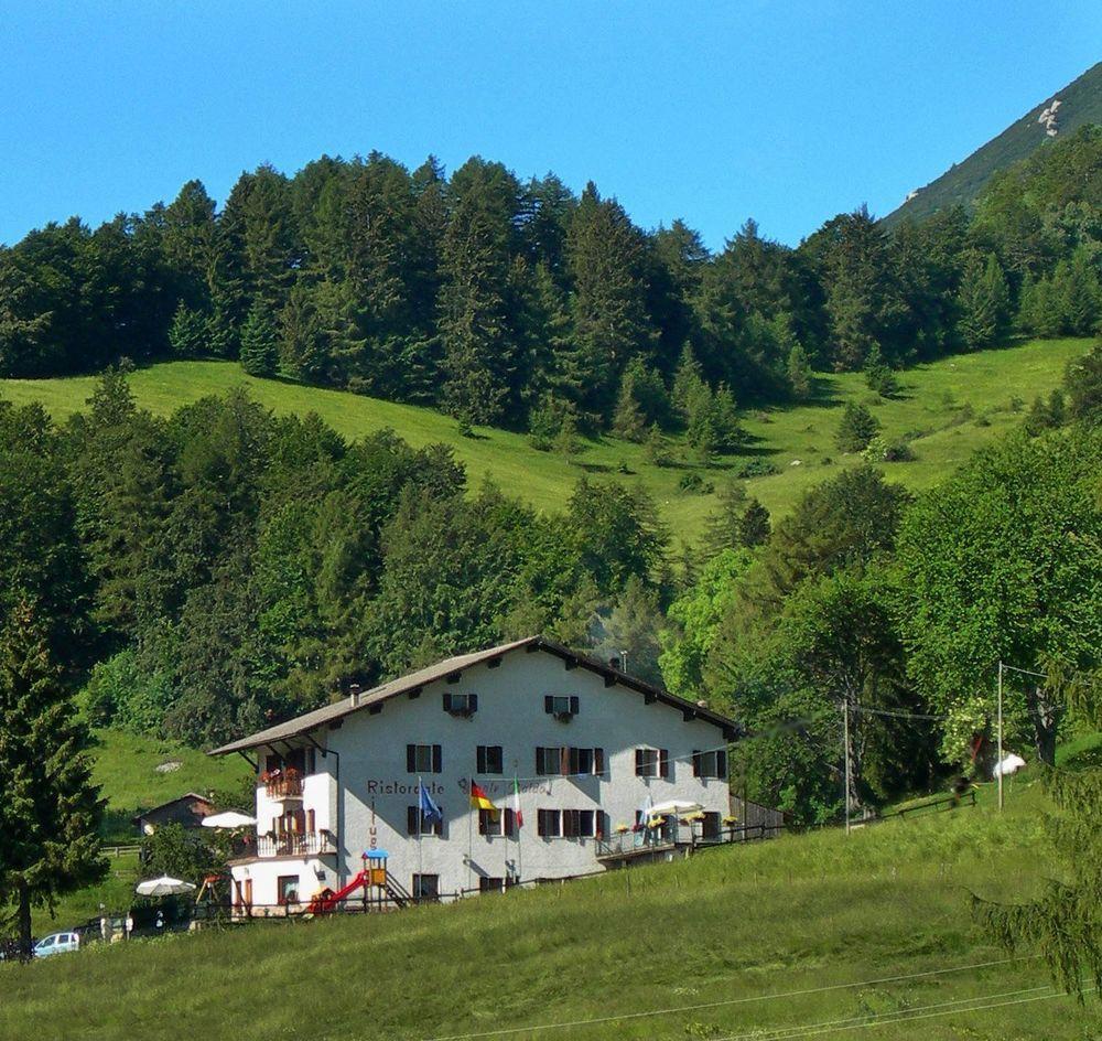 Hotel Rifugio Monte Baldo Avio Esterno foto