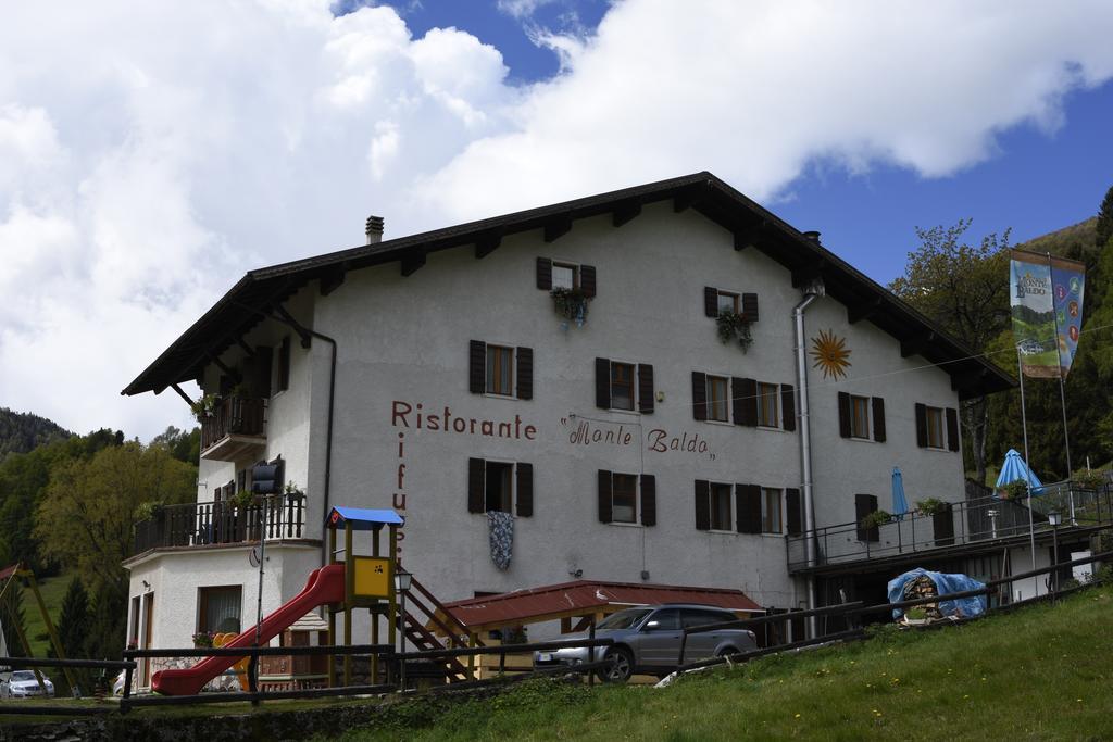 Hotel Rifugio Monte Baldo Avio Esterno foto