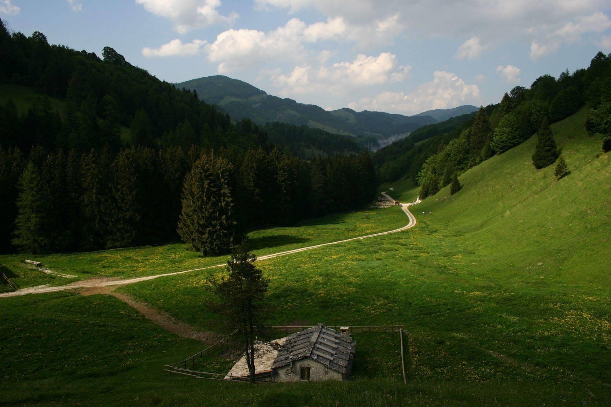 Hotel Rifugio Monte Baldo Avio Esterno foto