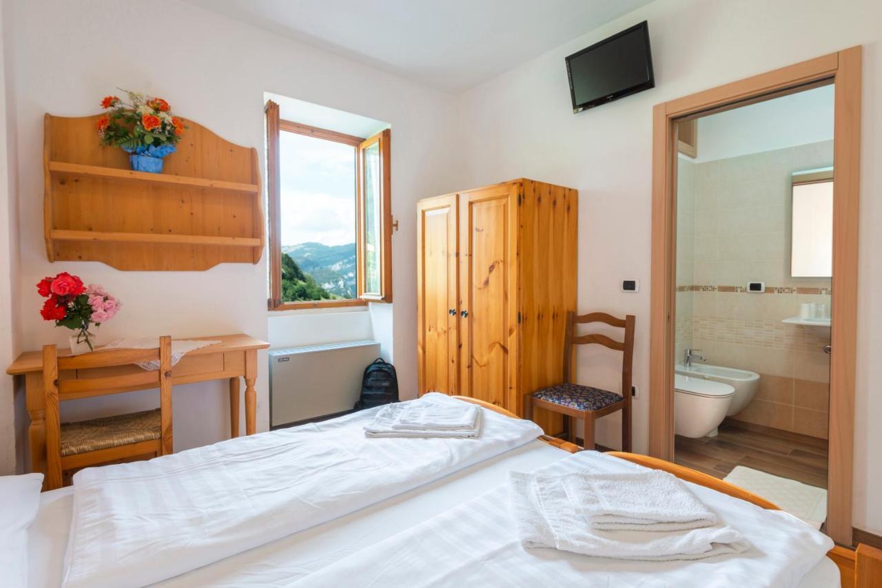 Hotel Rifugio Monte Baldo Avio Esterno foto